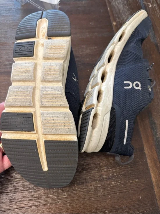 On Running Kids Navy and White Lightweight Sneakers - Picture 7 of 8